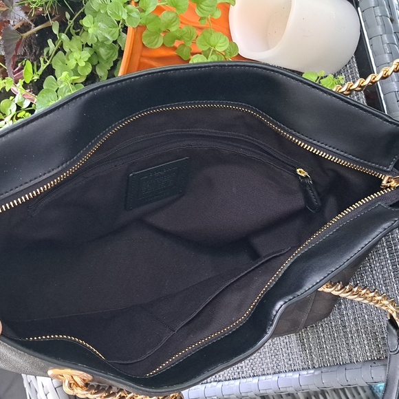 COACH Marlie C1565 Leather Shoulder Bag w Gold Chains Excellent Condition - Picture 4 of 11